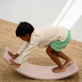 Curvy board 2.0 (Cork-Lined Balance Board in Light Mauve)