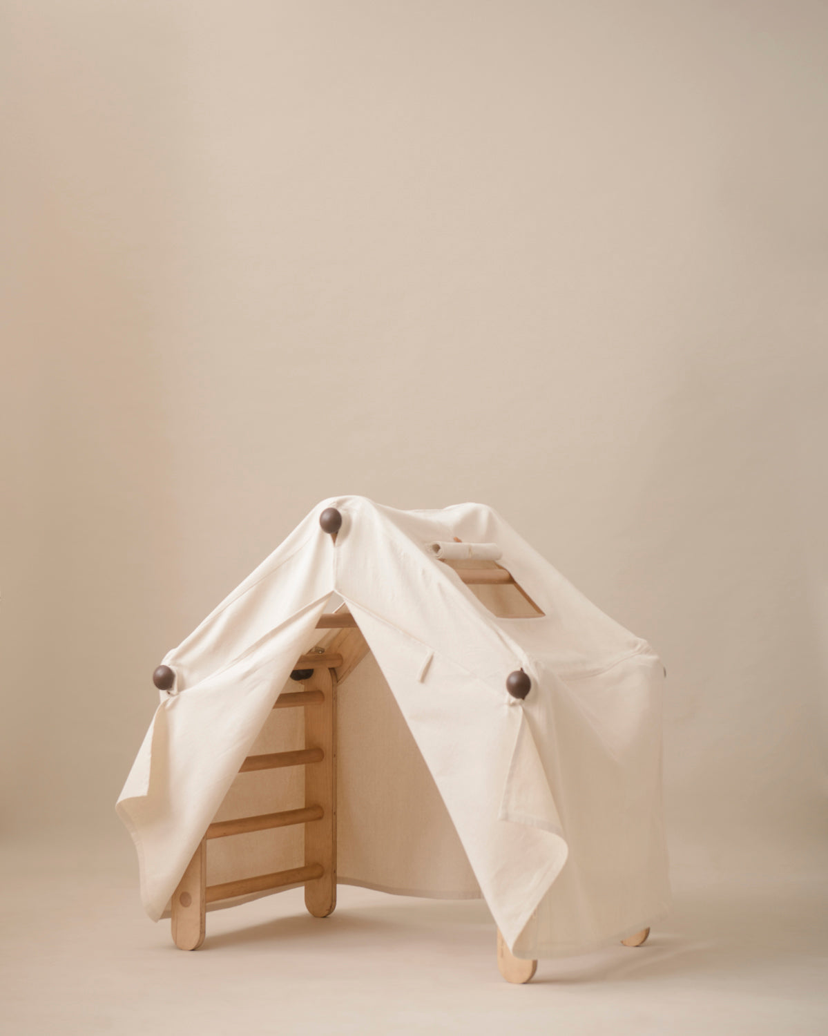 Pikler playhouse tent house with white tent